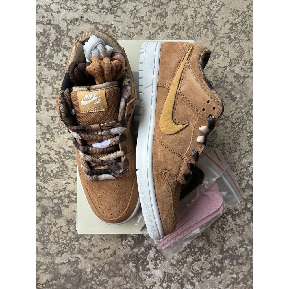 Brand New Nike SB Dunk Low Pro QS 'Note Manchester'. Men's Size 4.5/Womens 6.